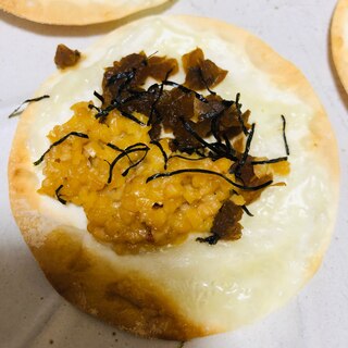 餃子の皮で★納豆ときざみ漬けのピザ風